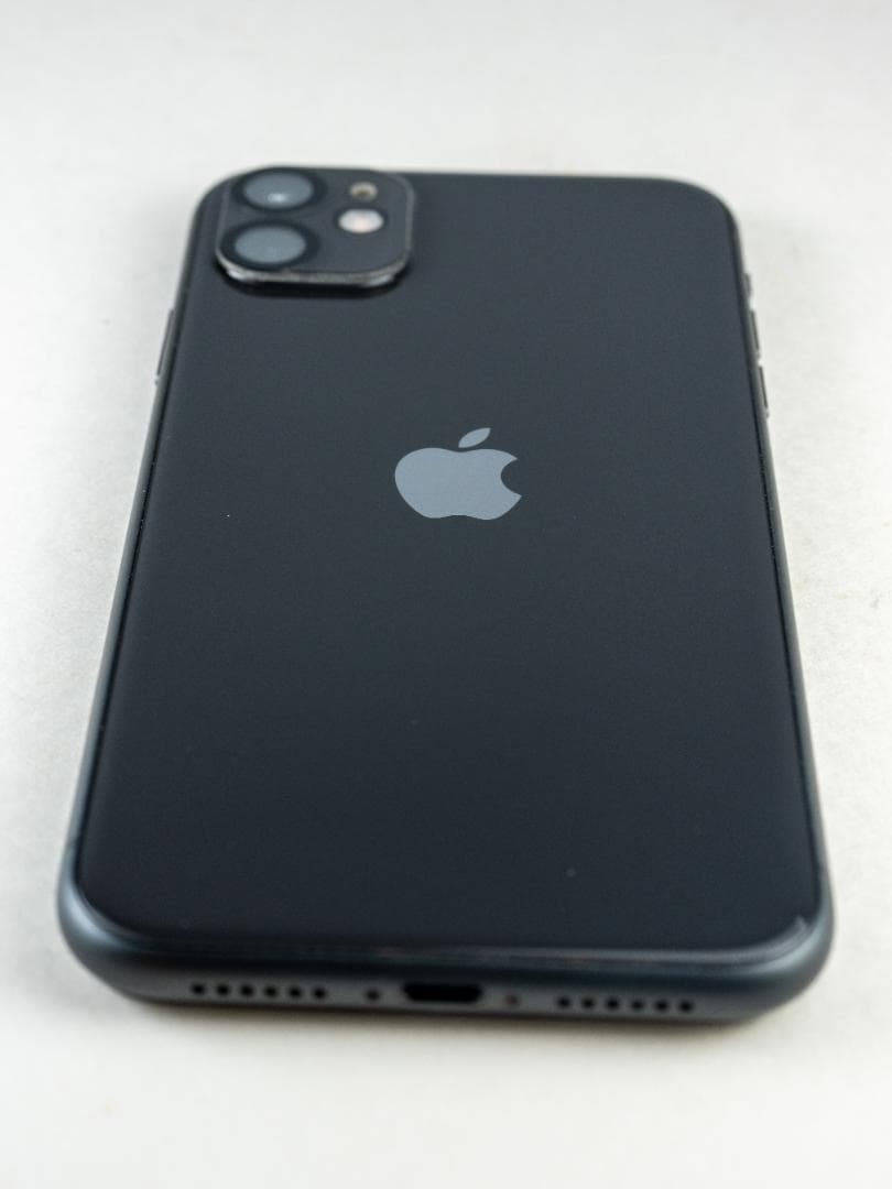 iPhone11 64GB スペースグレイ SIMロック解除済 液晶不良