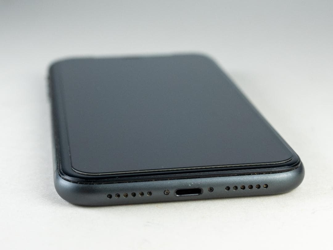 iPhone11 64GB スペースグレイ SIMロック解除済 液晶不良