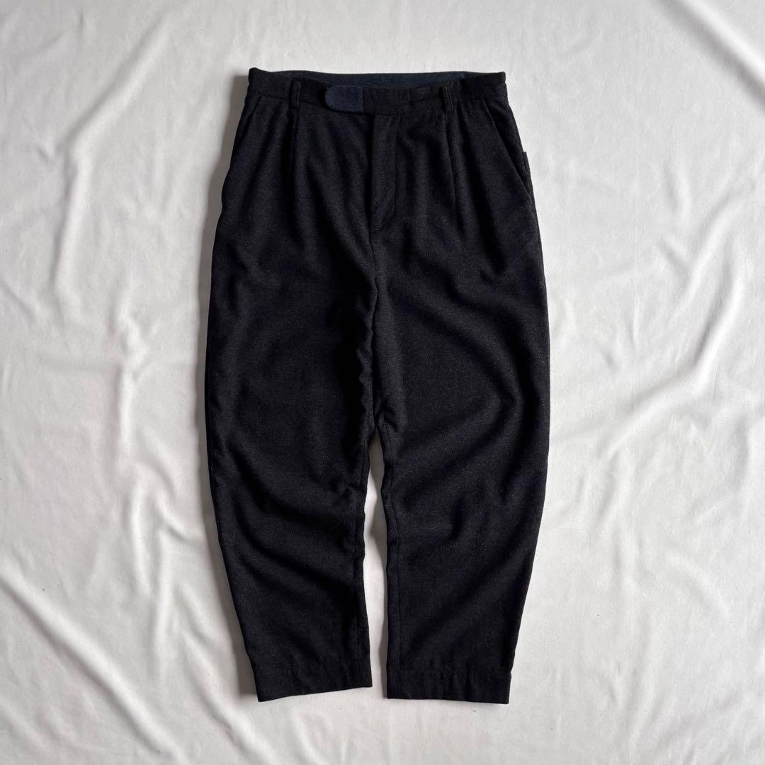 パンツ Dulcamara asymmetry pocket wool slacks