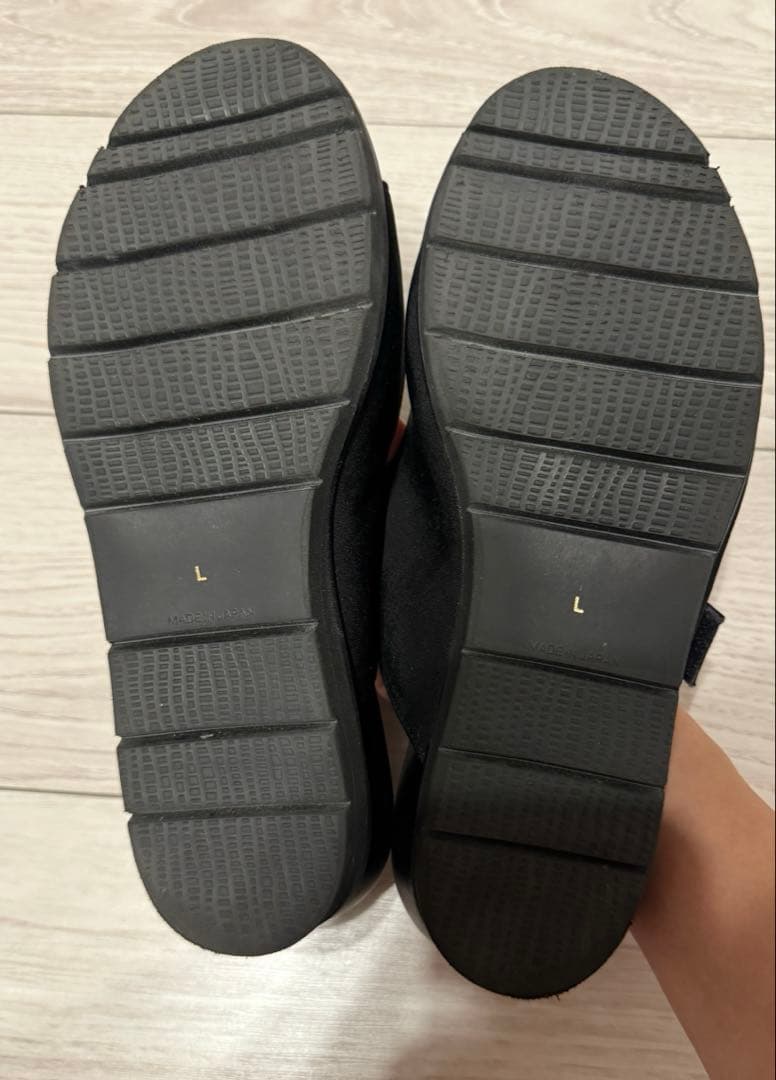 JIHYANG チヒャン　ダブルビジューフラットサンダル　スムースＬ