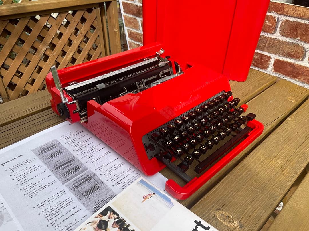 olivetti valentine 整備済　完動品　中古品　凄く綺麗