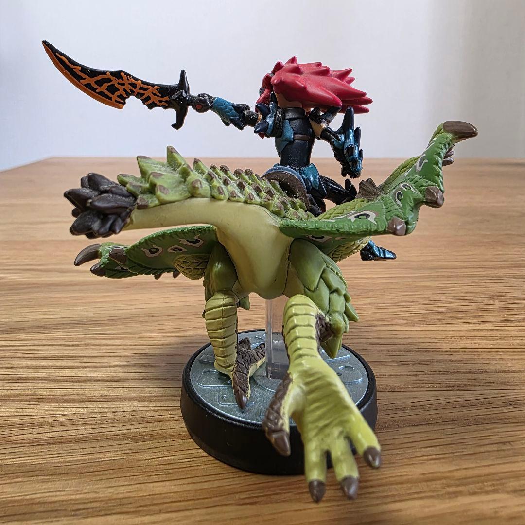 モンスターハンター amiibo アミーボ リオレイア＆シュヴァル