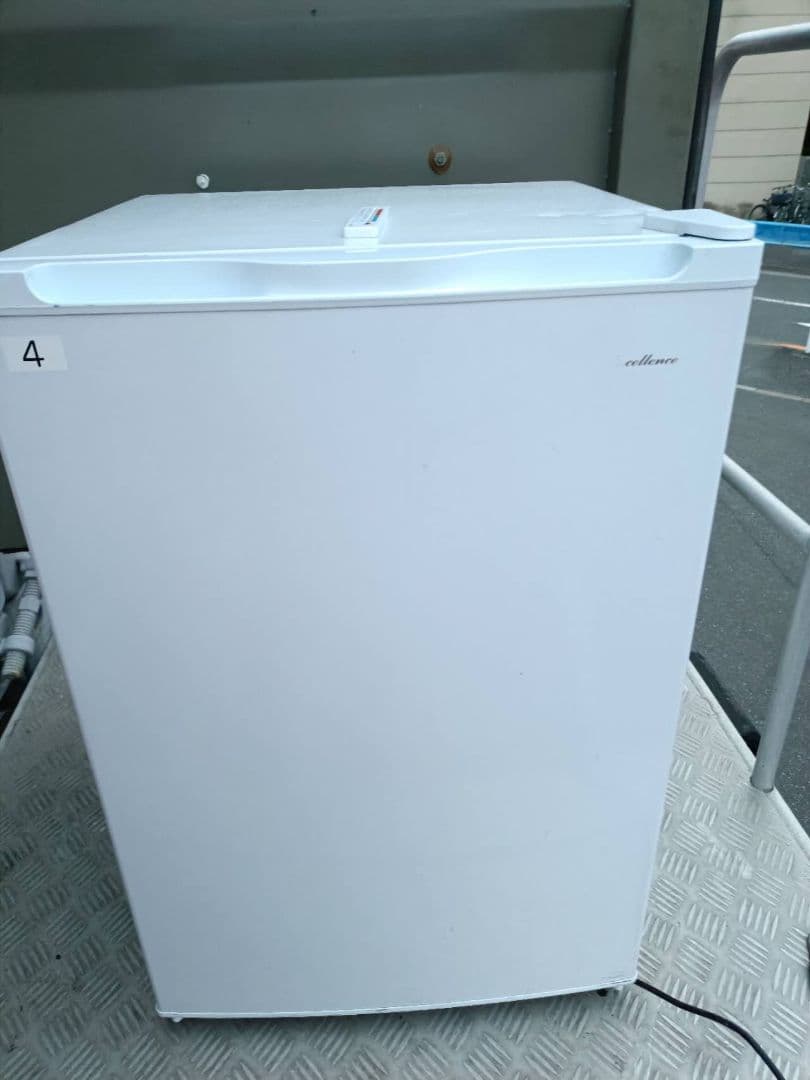 ホワイト冷凍庫 三ツ星貿易 エクセレンス 冷凍庫 91L 2022年製