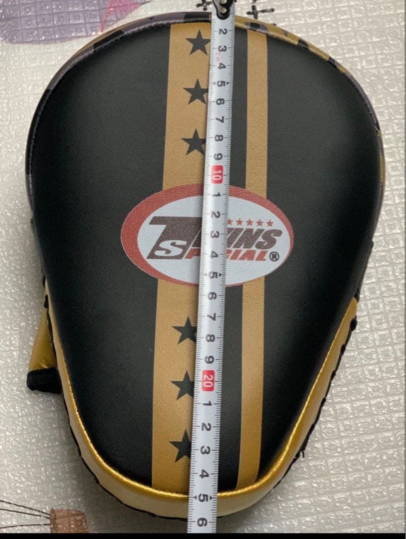 TWINS ペアパンチミット　金　ゴールド 　黒 新品値下げ不可