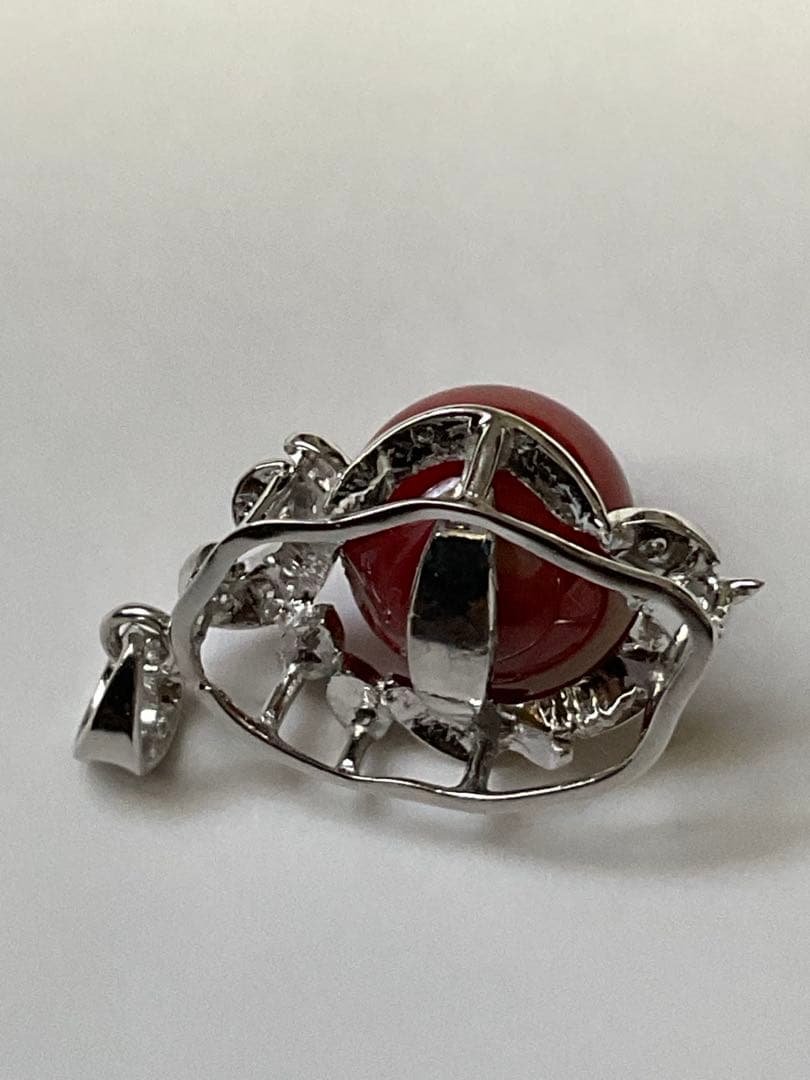 天然珊瑚ペンダントヘッド　18 k