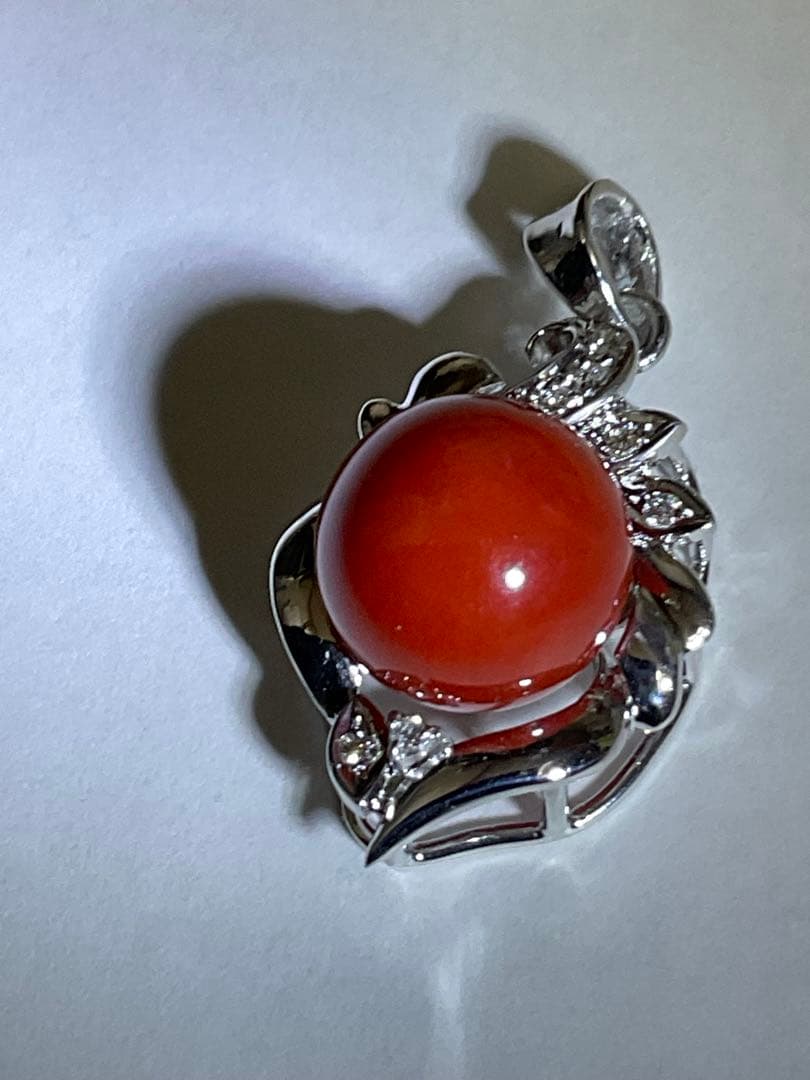 天然珊瑚ペンダントヘッド　18 k