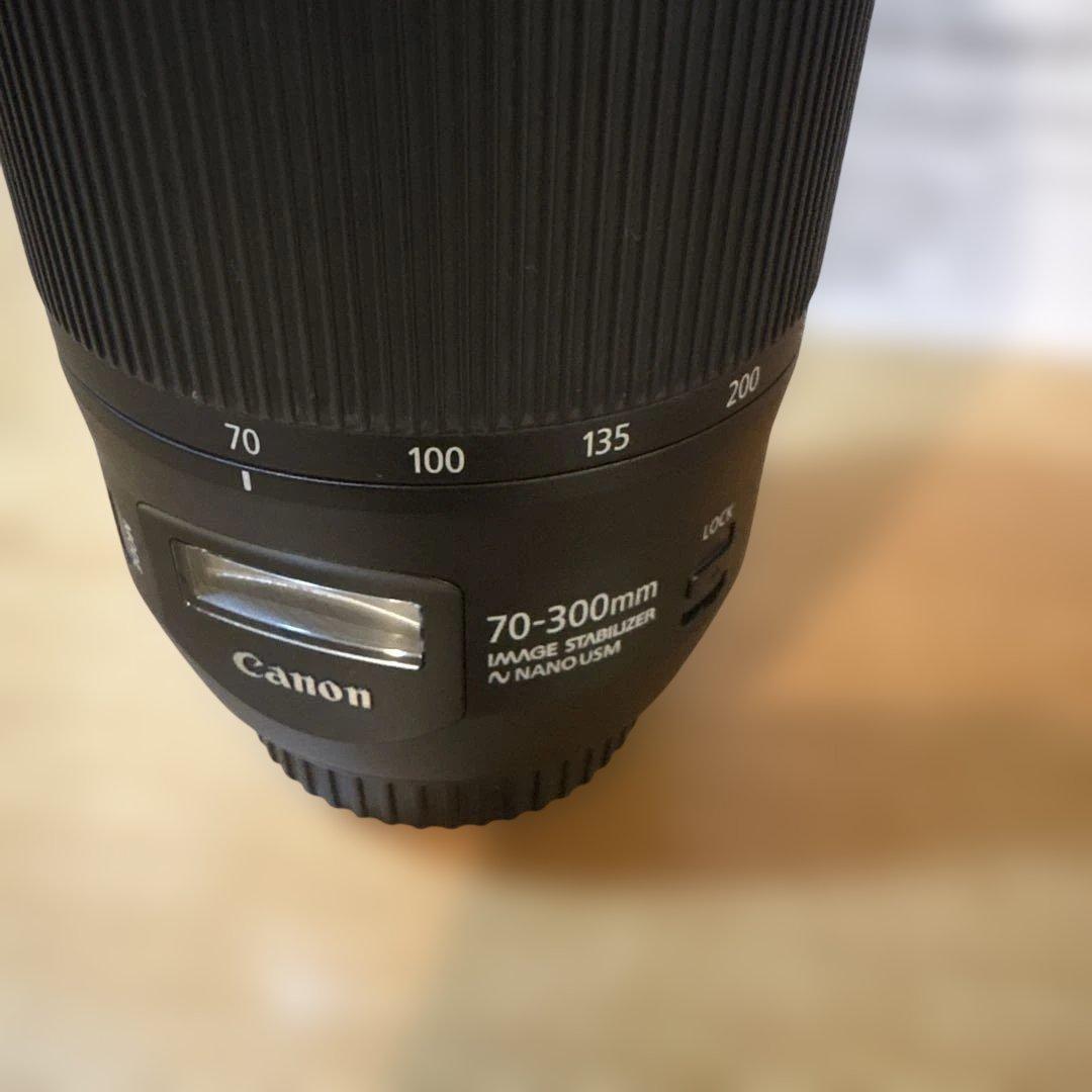 Canon EF70-300F4-5.6 IS 2 USM ズームレンズ