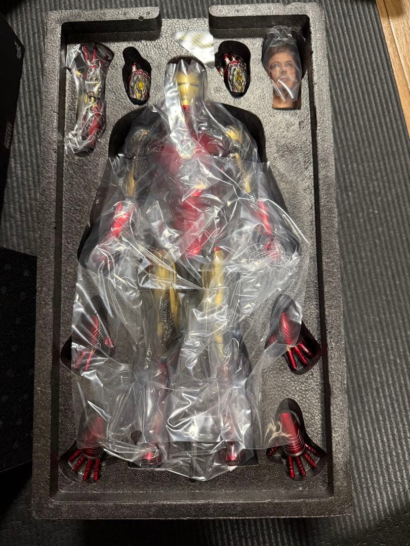 ホットトイズ アイアンマン 85 バトルダメージ版