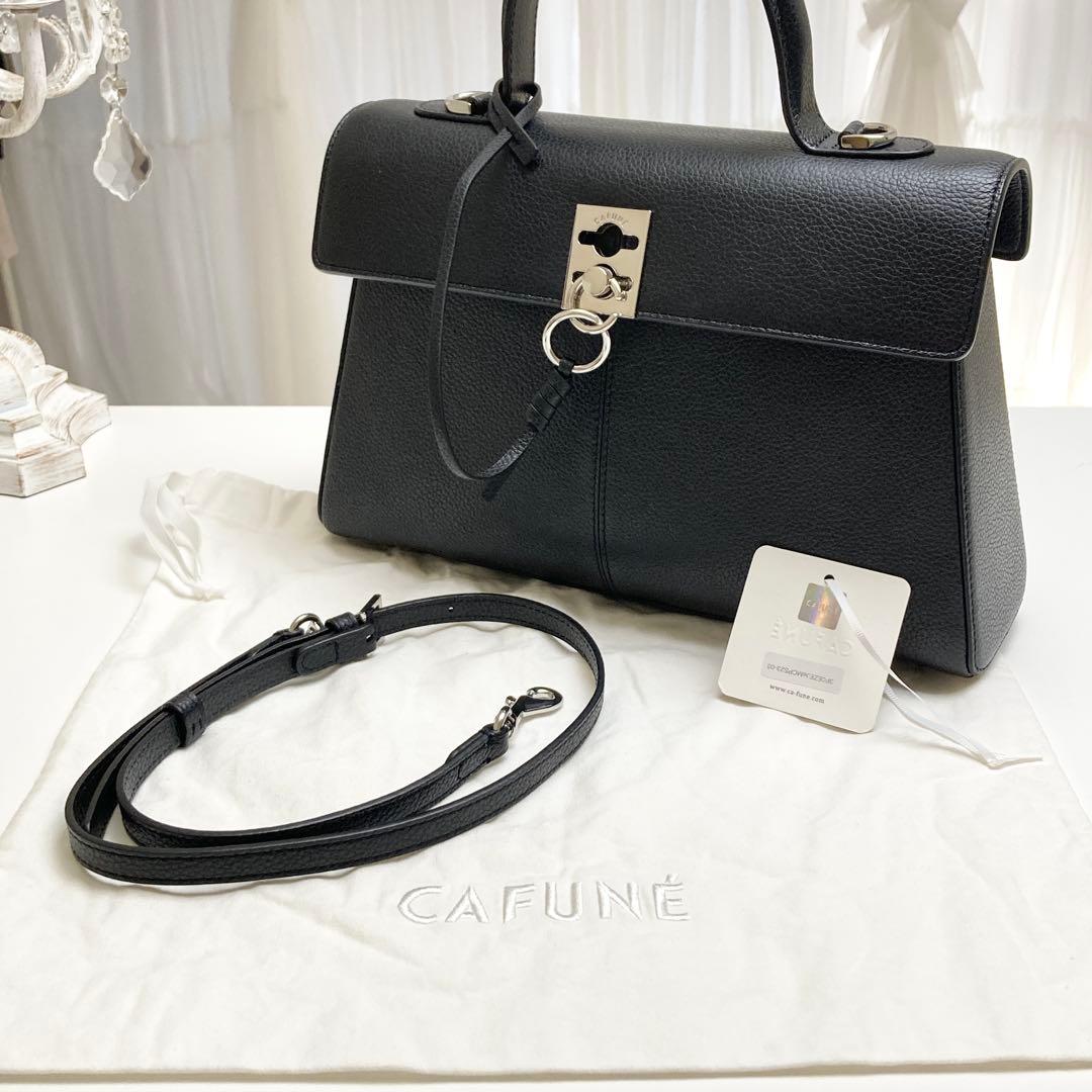 あ*お様 ❤️極美品❤️CAFUNE STANCE BAG BLACK(TEXT