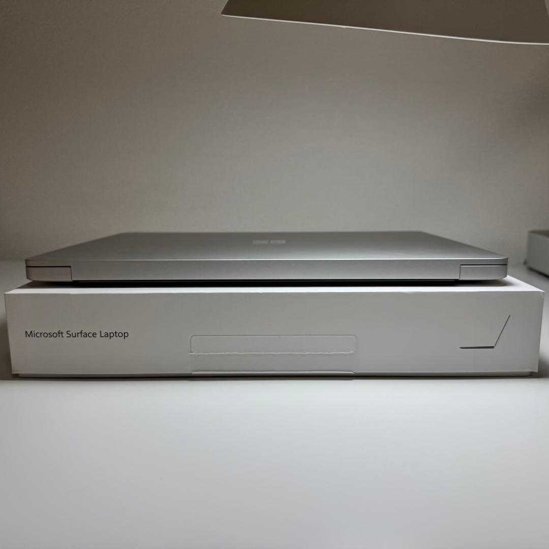 Surface Laptop 7 【16GBメモリ／256GB SSD】