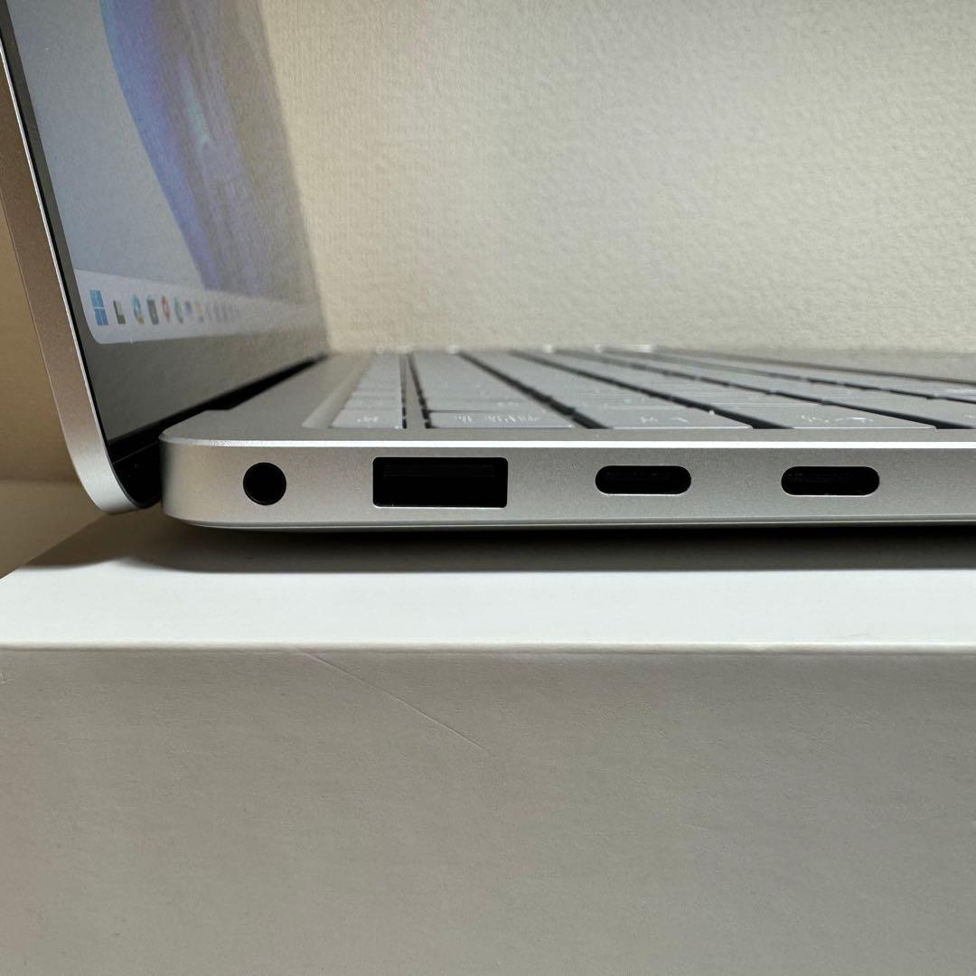 Surface Laptop 7 【16GBメモリ／256GB SSD】