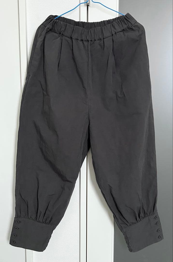 エクリュエプゥス Ecru et pousse サーカスパンツ