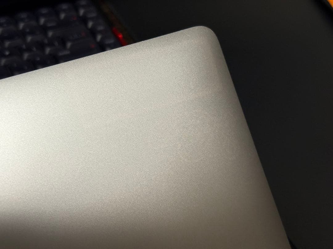 MacBook本体 macbookpro 13 2020 two thunderbolt3 port