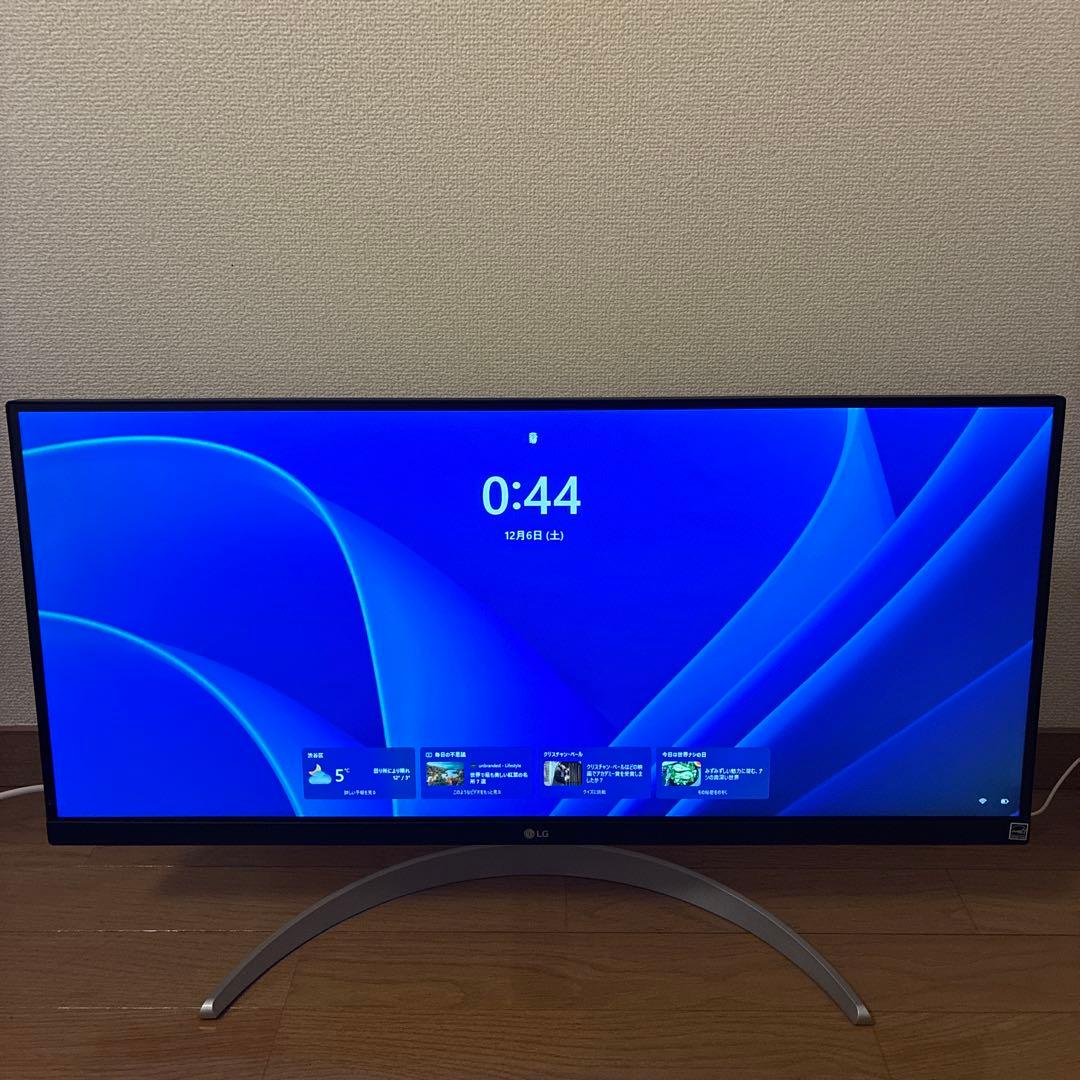 LG 29インチ 21:9ウルトラワイドモニター 背面ホワイト スタンド付属