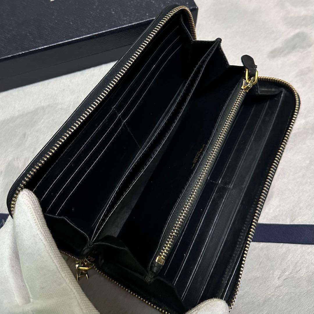 PRADA 長財布　キルティング　ナイロン　ゴールドロゴ ラウンドファスナー