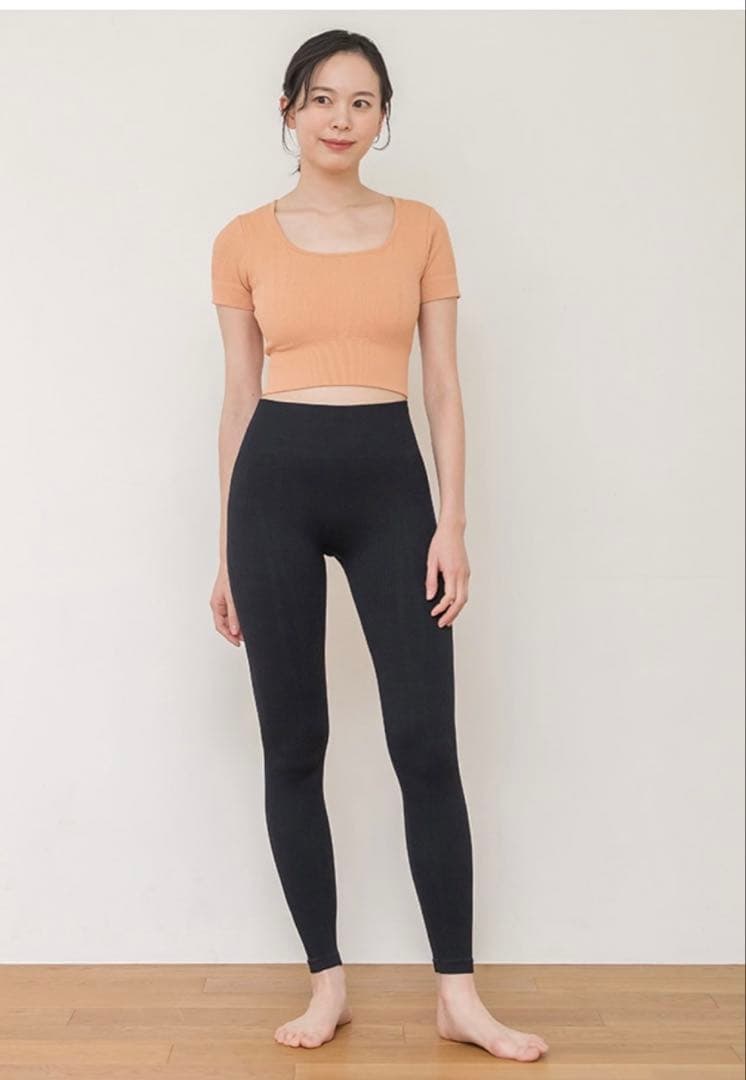 SUKALAウェーブリブアクティブレギンス