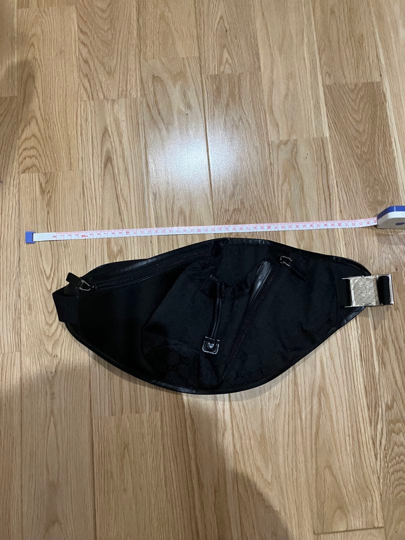 【最終値下】GUCCI レザーボディバック　新品未使用