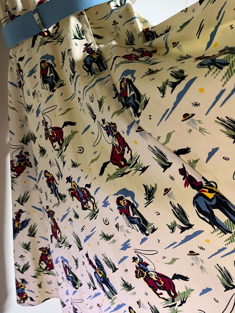 くろくま Collectifカウボーイ柄ひざ丈ロカビリー ワンピース