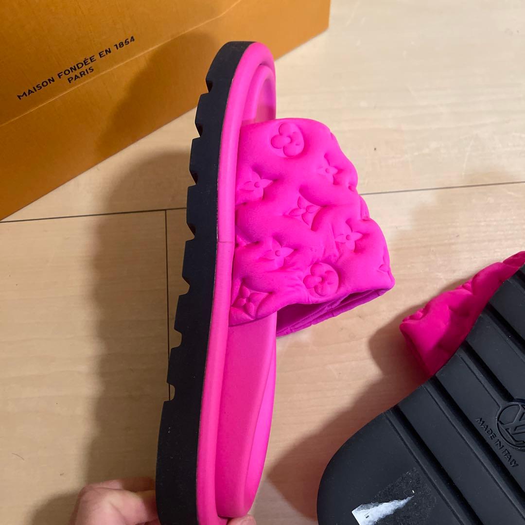 箱付きLOUIS VUITTON プールピロー・ライン ミュール　新品未使用