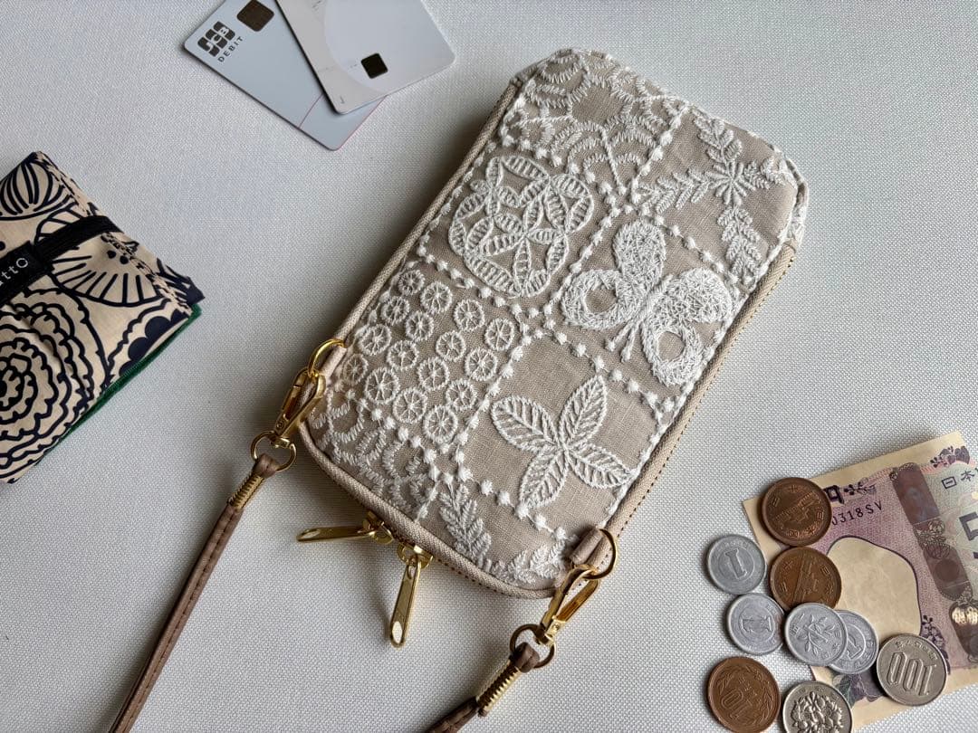 【スマホショルダー】ミナペルホネン forest tileライトベージュ