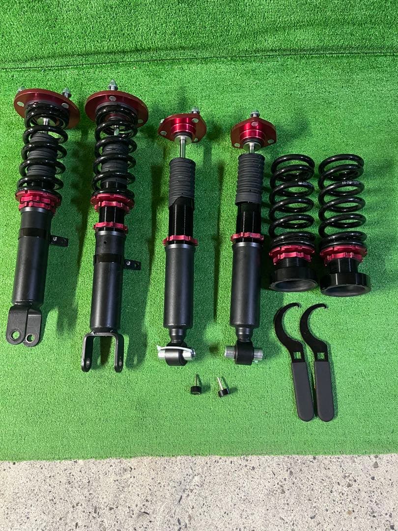 美品　レクサスGS 10系　車高調　フルタップ　GRL10 2WD用　AWL