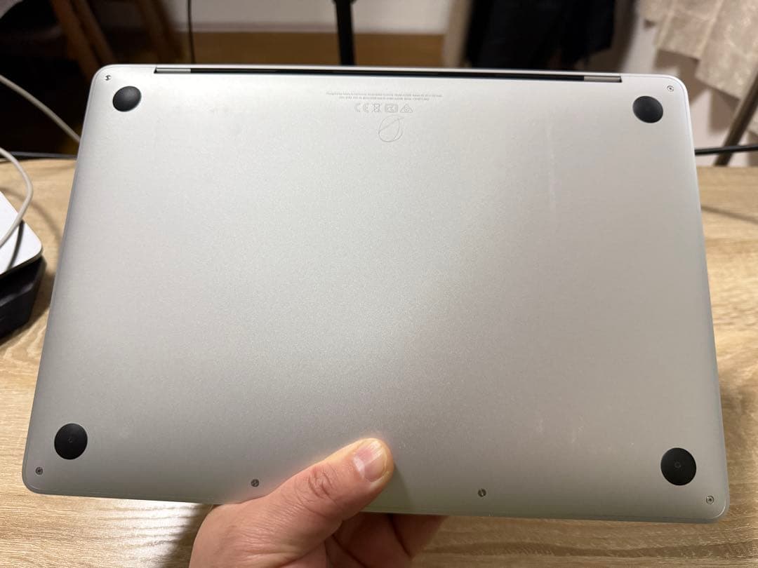超美品Apple MacBook Pro M2 13インチ シルバー 16g