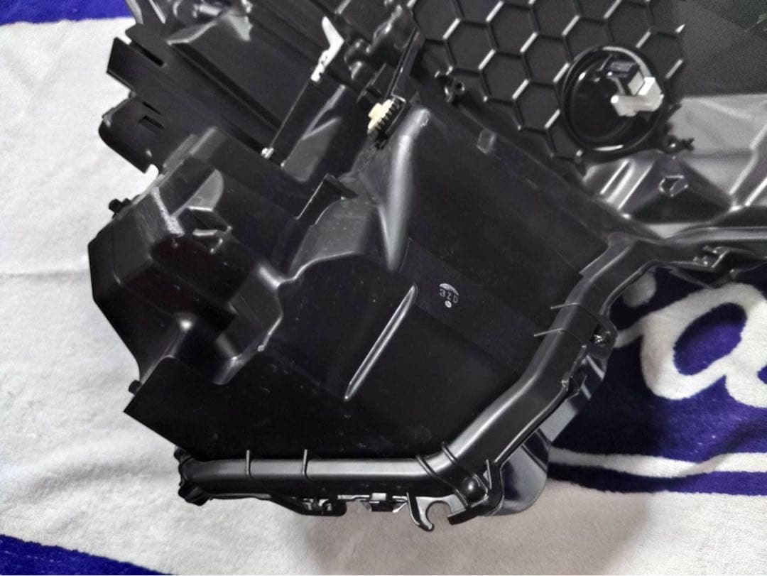 クラウン　スポーツ　AZSH36W 左　ヘッドライト　KOITO 30-483