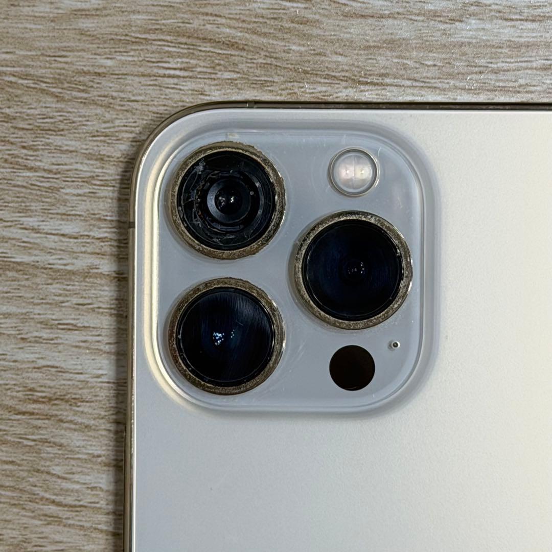 iPhone 13 Pro Max 256GB (カメラ割れあり)