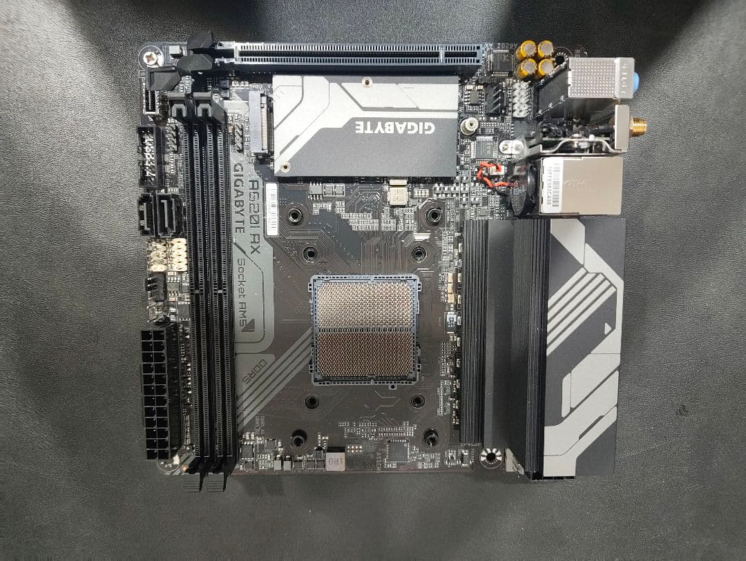 GIGABYTE A620I AX AM5 Mini-ITXマザーボード