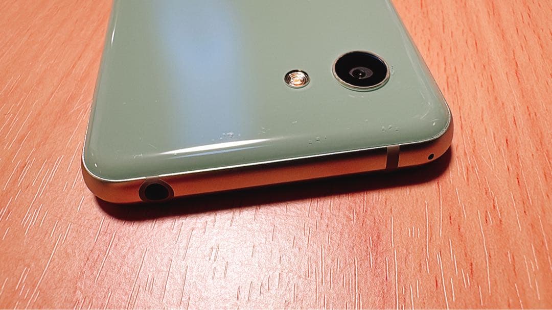 SoftBank Aquos R2 compact SIMフリー化済　64GB