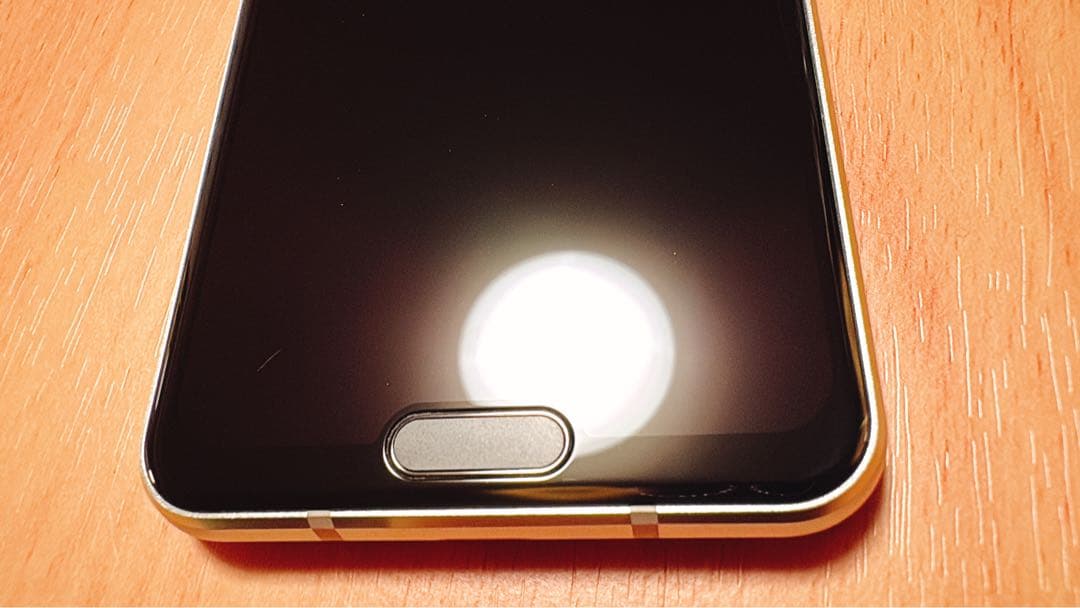 SoftBank Aquos R2 compact SIMフリー化済　64GB