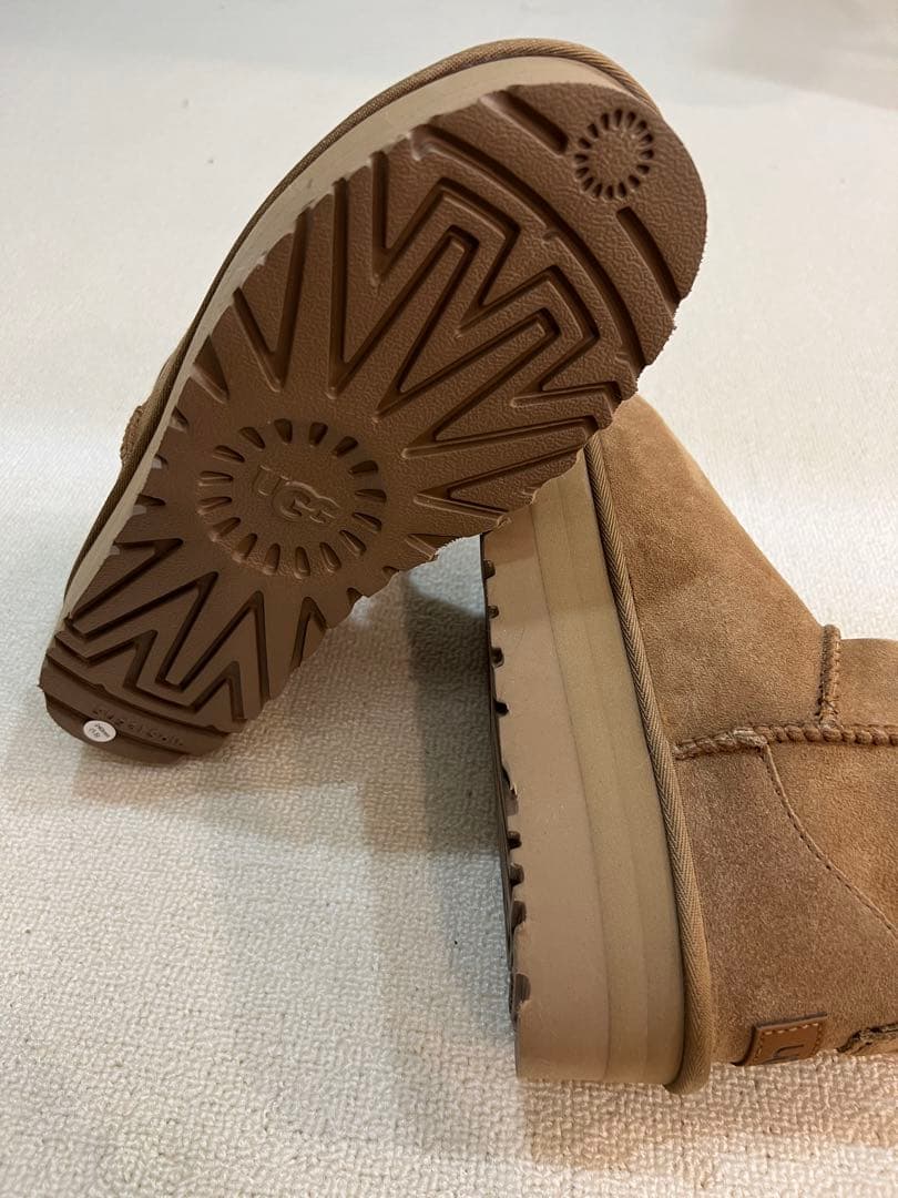 UGGクラシック ウルトラミニ プラットフォーム 厚底 24cm