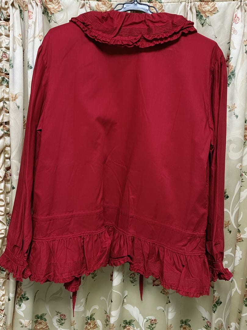 カネコイサオ　オーバーブラウス　レッド