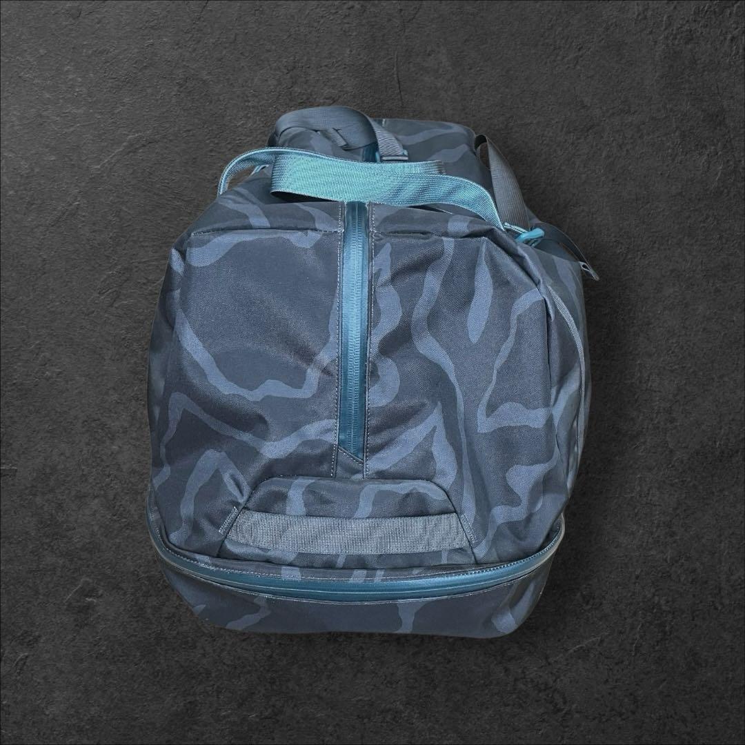 パタゴニアpatagoniaジェリーロペス プレーニングダッフルバッグ カモ
