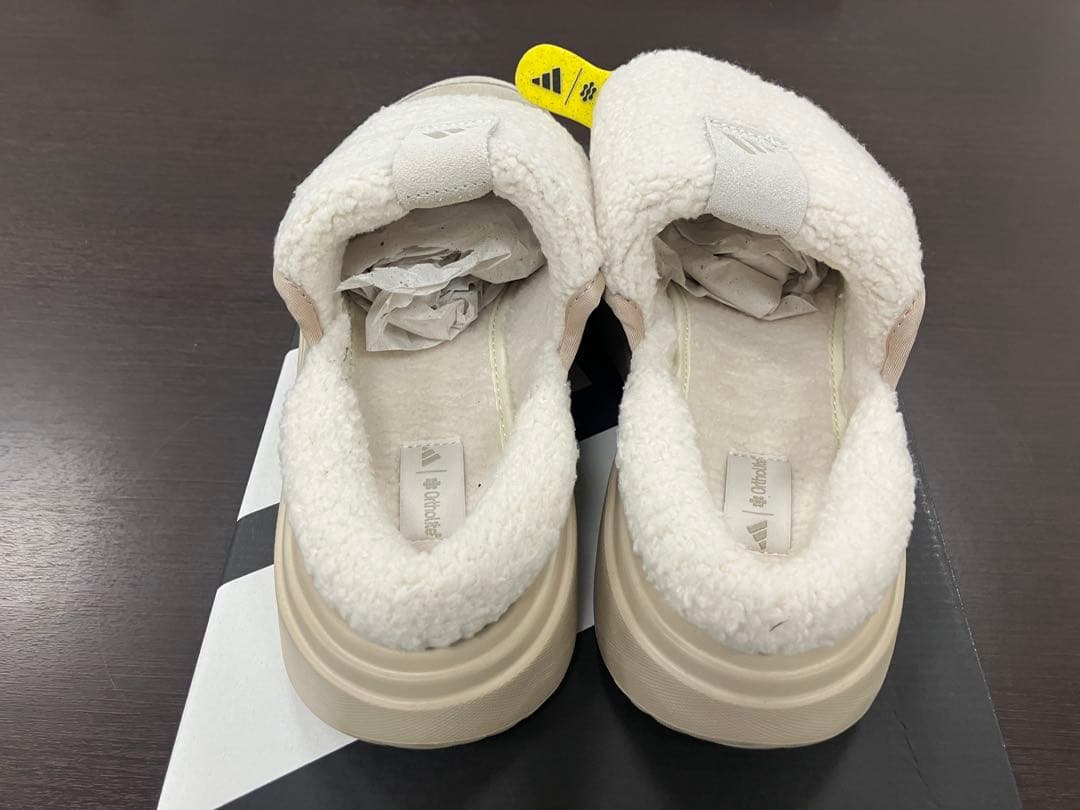 ★24.5★ 新品 adidas グランドコートミュール　ボア　ベージュ