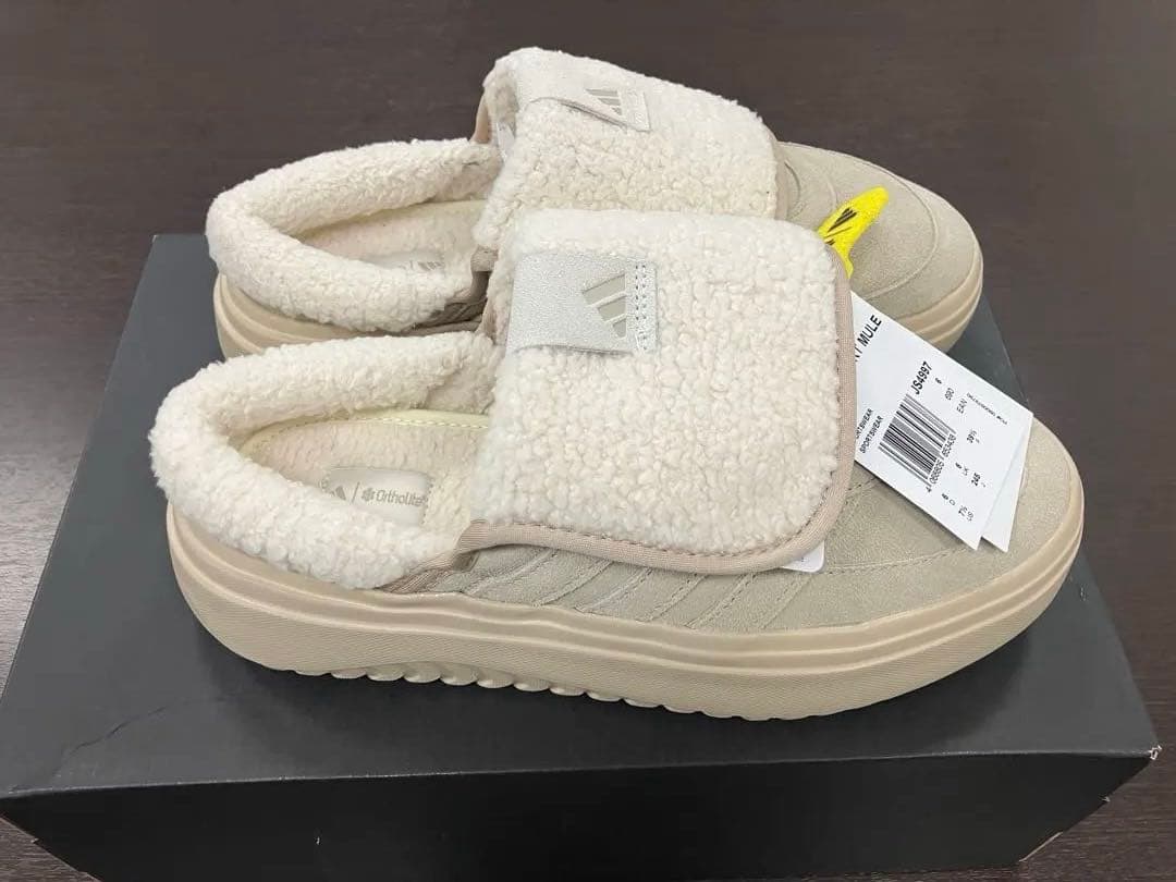 ★24.5★ 新品 adidas グランドコートミュール　ボア　ベージュ