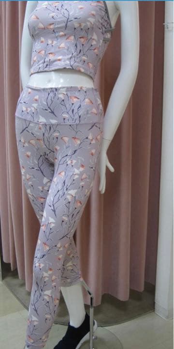 チャコット花柄レギンス　M 新品♡