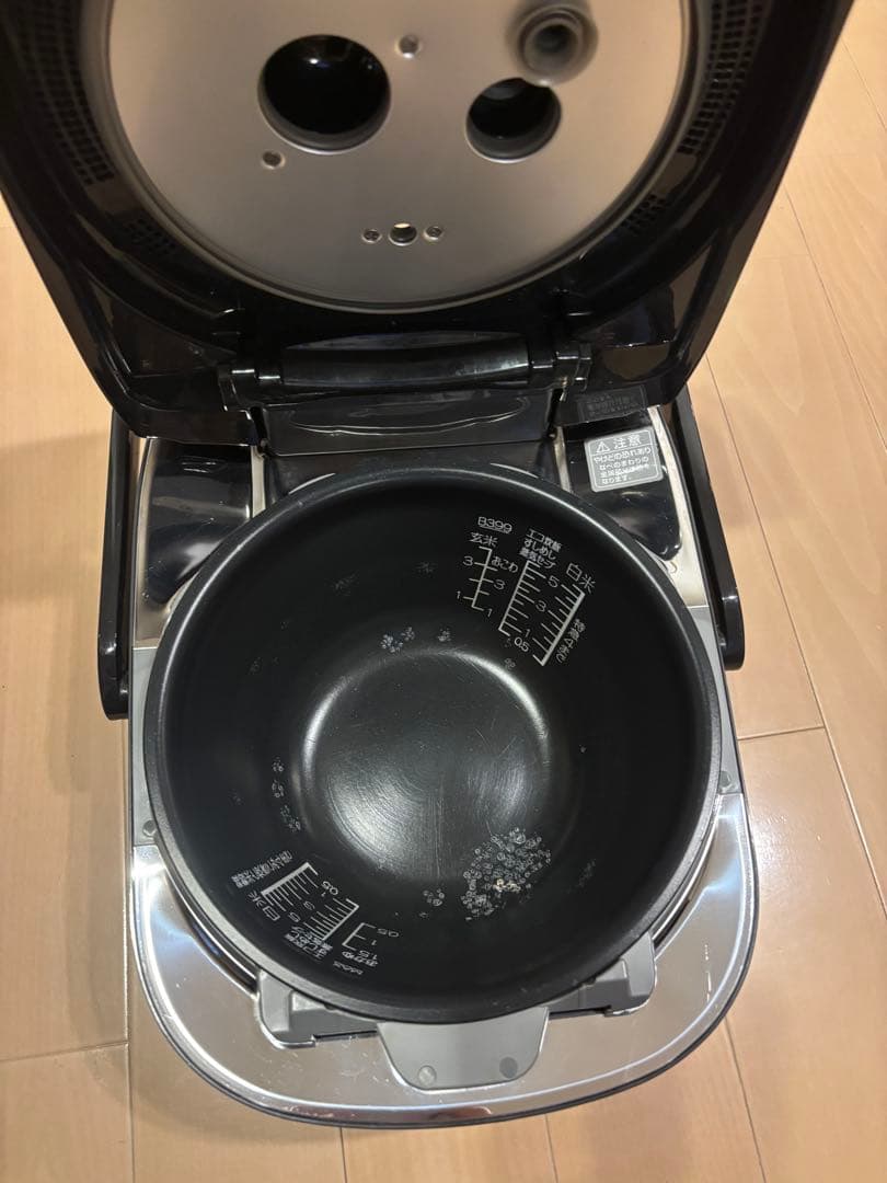 極め羽釜　圧力IH炊飯器　多機能IH炊飯器 NP-WS10 黒