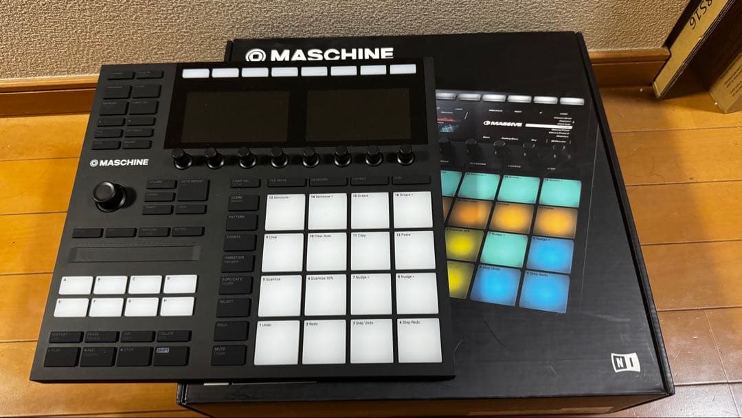 MASCHINE MK3 とその他付属品