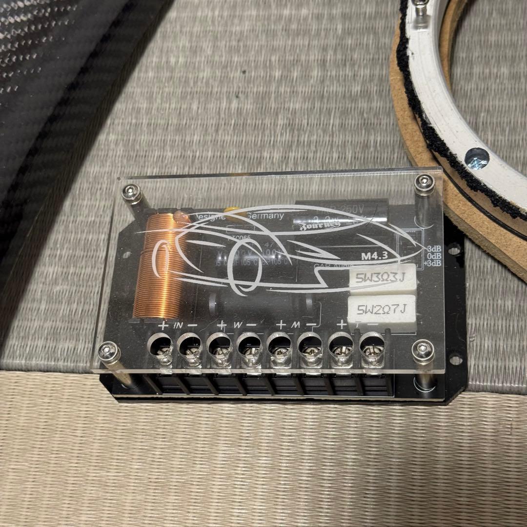 200系ハイエース　Journey カーボンピラーパネル　スピーカーセット