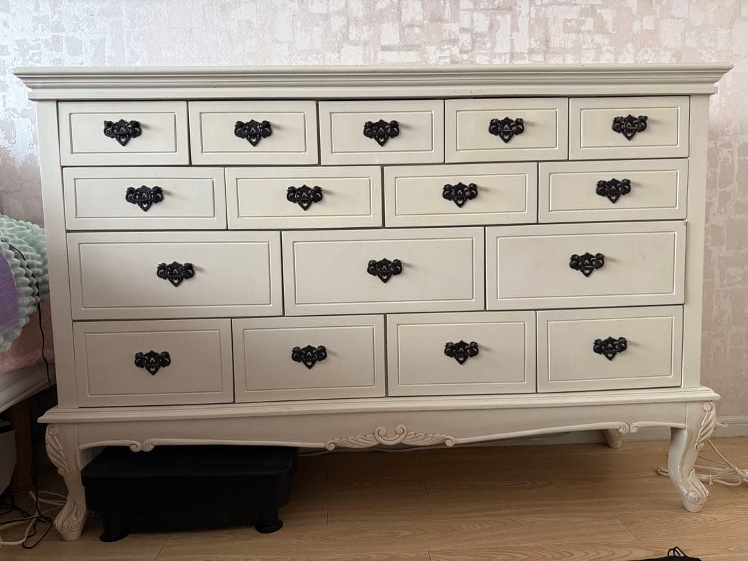 中古★フレンチスタイル　猫足チェスト　4段16杯