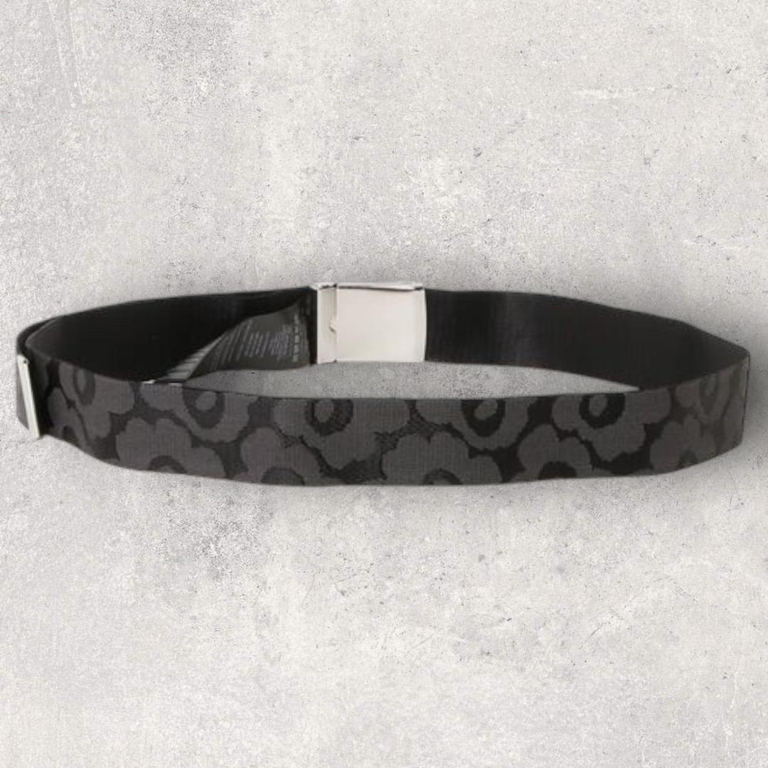 完売品 新品Marimekko マリメッコ ウニッコ柄 花 ベルト ブラック