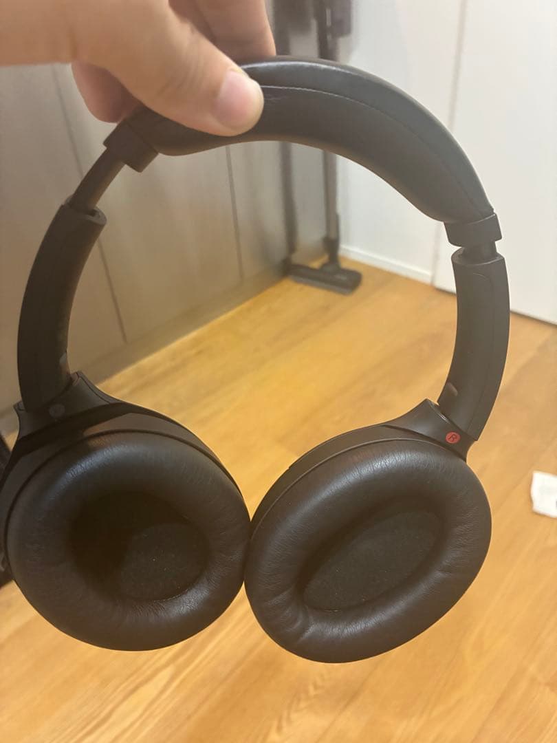 ソニー ワイヤレスヘッドホンWH-1000XM4