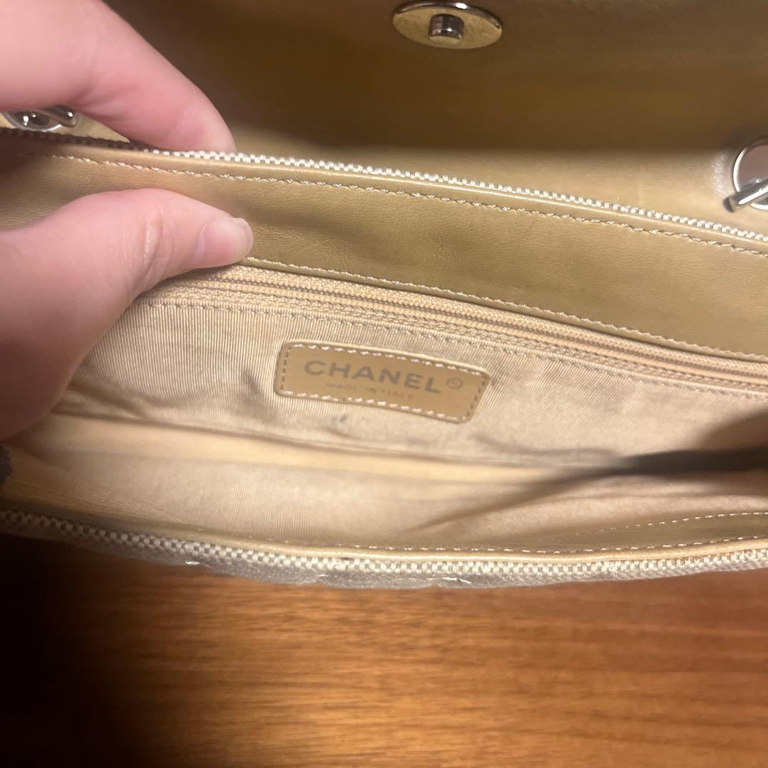 CHANELカメリアショルダーバッグ キャンバス×パテントレザー ベージュ