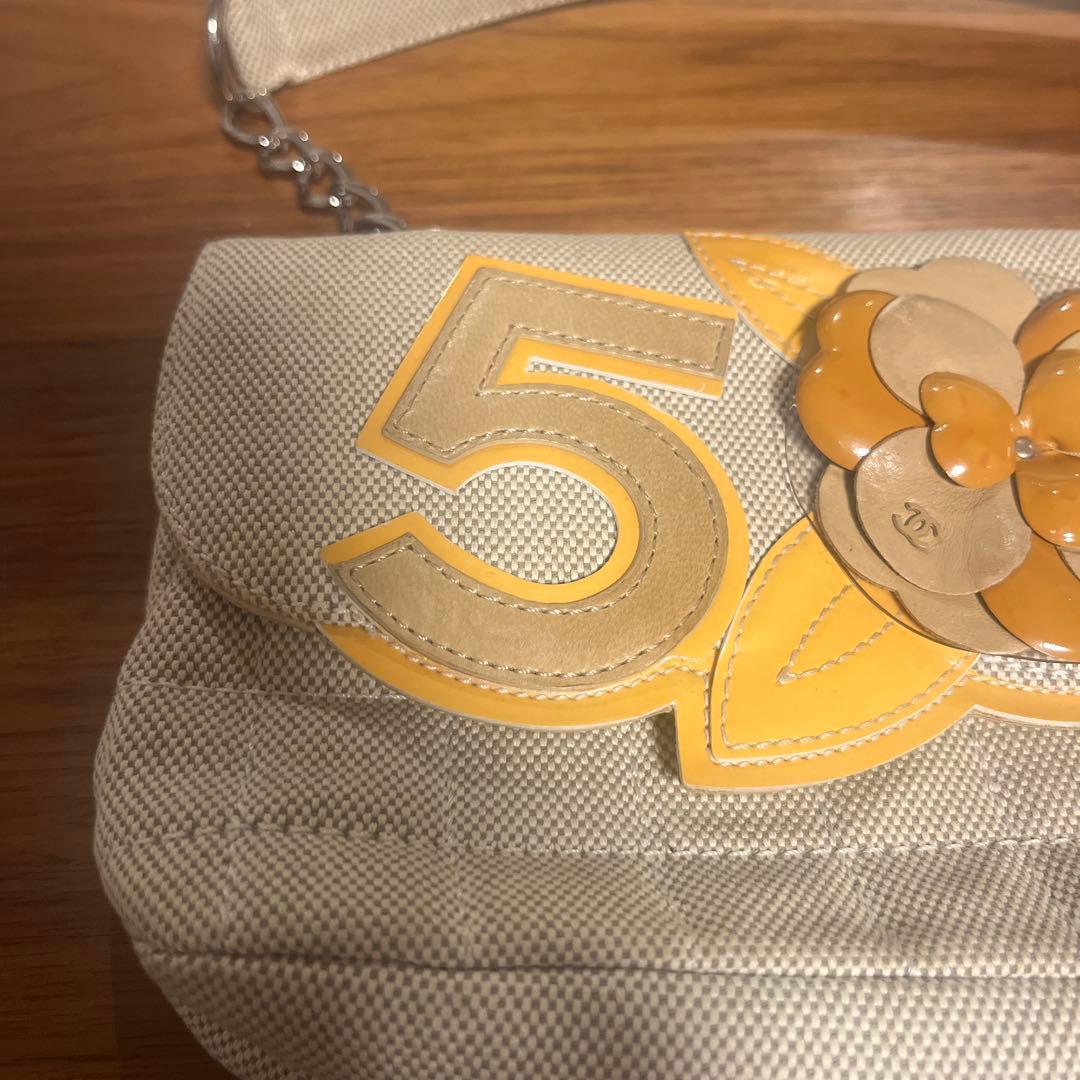 CHANELカメリアショルダーバッグ キャンバス×パテントレザー ベージュ