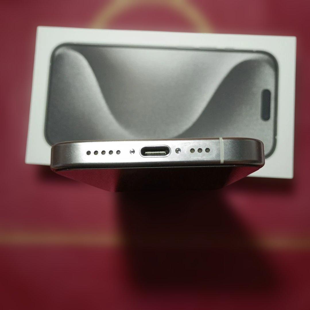 超美品！Apple iPhone 15 Pro ホワイト チタニウム　128GB