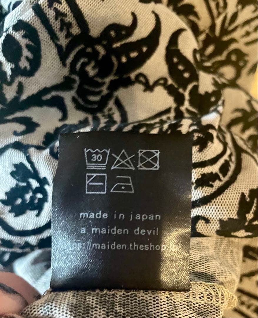 a maiden devil Medenius Arabesque カットソー