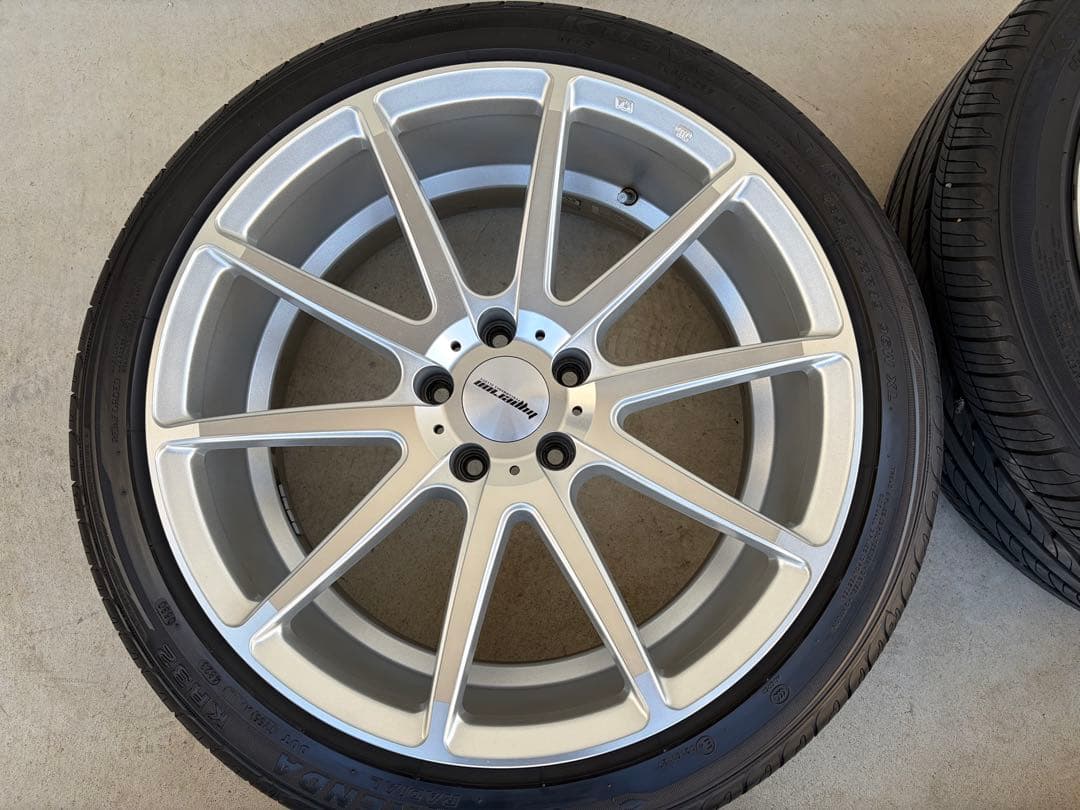 ハイペリオン CVX 19インチ 8.5J オフ+35 PCD114.3タイヤ付