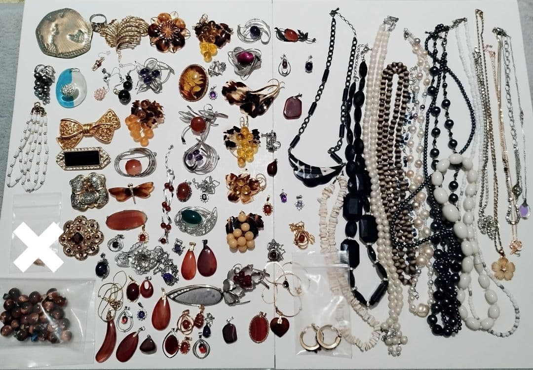 d*7様 アクセサリー　ネックレス　ブローチ　イヤリング　まとめ売り