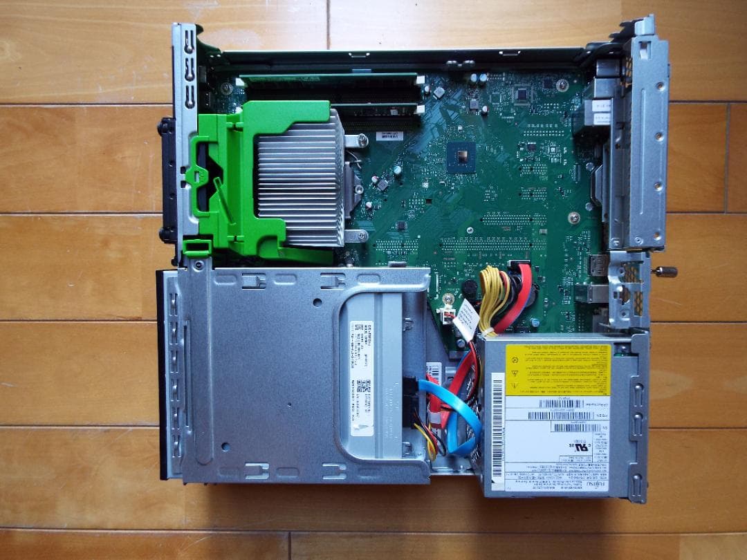 Windowsデスクトップ ESPRIMO D588/B i3-9100 16G SSD512 win11